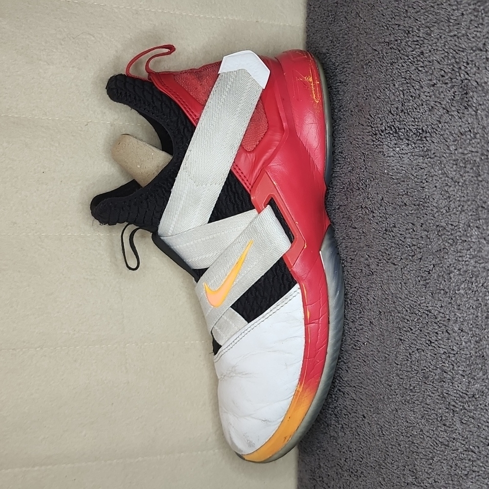 3/$10 NIKE LeBron Soldier 12 GS Black Laser Orange Youth 6.5